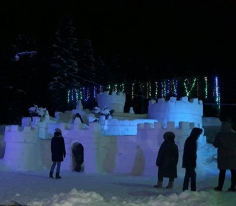 Замок для рыцарей и принцесс создали алданские мастера / ЯСИА  Алданский Республика Саха (Якутия)