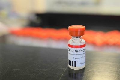 Минздрав России продлил срок годности вакцины "Эпиваккорона" / ЯСИА   