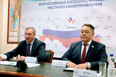 Альберт Семенов принял участие в круглом столе по реформированию местного самоуправления / ЯСИА   