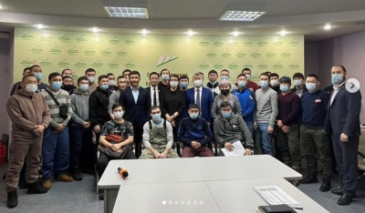 Состоялись очередные проводы молодых людей, трудоустроенных в "Колмар" / ЯСИА   