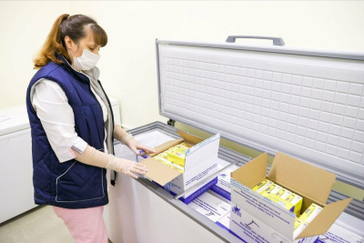 Минздрав одобрил исследование вакцины "КовиВак" среди детей 3-17 лет / ЯСИА   Город Санкт-Петербург