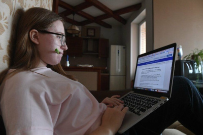 Число предпочитающих удаленке работу в офисе выросло на треть / ЯСИА   