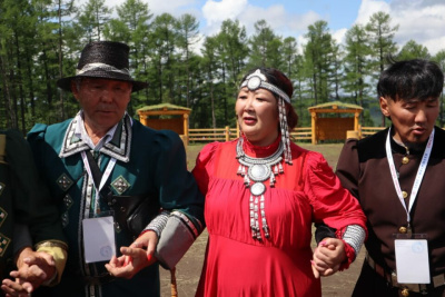 На Ысыахе Олонхо в Якутии определили финалистов конкурса среди запевал осуохая / Нарыйа Пахомова   Республика Саха (Якутия)