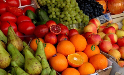 В Якутске проверили нестационарные торговые объекты по продаже овощей и фруктов / ЯСИА Якутск Якутск Республика Саха (Якутия)