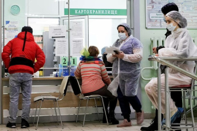 Кабмин направит более 76,5 млрд рублей дополнительно на выплаты по больничным / ЯСИА   