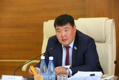 Председатель Ил Тумэна Алексей Еремеев поздравил с Днем родного языка и письменности / ЯСИА   