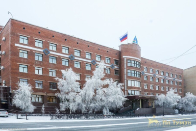 Ил Тумэн принял постановление о внесении поправок в федеральный закон о местном самоуправлении / Дьулустаан Сергеев   