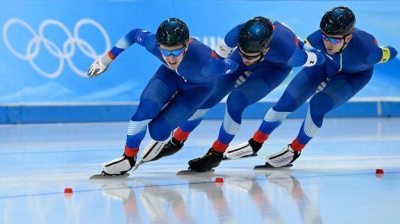 Российские конькобежцы завоевали серебро в командной гонке на ОИ / ЯСИА   