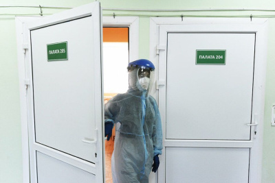 Роспотребнадзор: иммунитет после COVID-19 не защищает от повторного заболевания / ЯСИА   