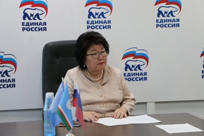 Приемная "Единой России" начинает сбор вещей и средств для прибывающих из Луганска и Донбасса / ЯСИА   