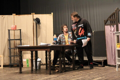 Русский театр готовит премьеру спектакля "Академия смеха" / ЯСИА   