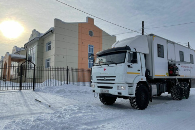 Почти сто жителей двух сел Чурапчинского улуса прошли диспансеризацию в мобильном комплексе / Дьулустаан Сергеев  Чурапчинский Республика Саха (Якутия)