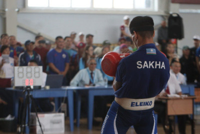 Намский улус приехал в качестве фаворита в гиревом спорте Игр Манчаары / Дьулустаан Сергеев   