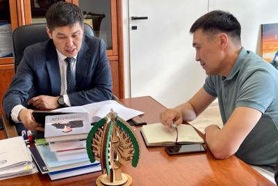 Анатолий Семенов стал наставником участника кадровой программы «Якутия — земля героев» / ЯСИА   