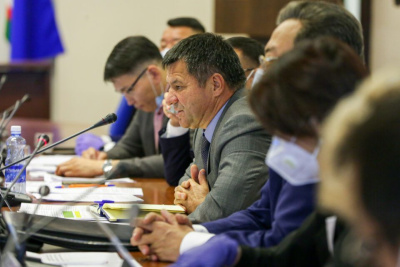 Правительство Якутии пересмотрит расходы на внешние и дорогостоящие мероприятия / ЯСИА   Республика Саха (Якутия)