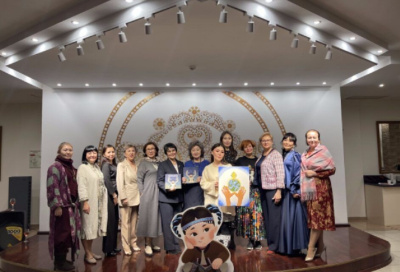 Творческая группа "Кындыкан" презентовала картину мира и сказку  / ЯСИА   