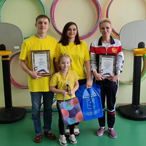 Семейная эстафета «Мама, папа, я – спортивная семья» /   Мирнинский 