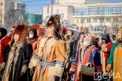 Масштабное шествие и осуохай. В Якутии стартовал Год культурного наследия народов России / Виктория Сергеева   Республика Саха (Якутия)