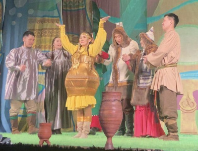 Якутский ТЮЗ открыл Год культурного наследия народов России спектаклем "Чороон" / ЯСИА   Республика Саха (Якутия)