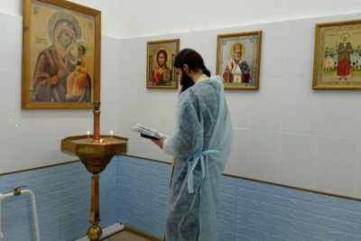 Милосердие 14. В Якутии священник посетил хоспис / ЯСИА   Республика Саха (Якутия)