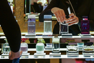 ЕС запретил поставлять в Россию духи, бытовую технику и дорогие машины / ЯСИА   