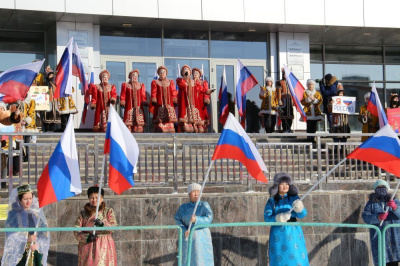 Крымская весна: 18 марта прошел митинг-концерт на площади Ленина /   Мирнинский Мирнинский