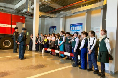Школьники Якутска посетили пожарную часть / ЯСИА Якутск Якутск Республика Саха (Якутия)