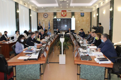 Депутат утвердили изменения в бюджет, но отклонили изменения в Устав /   Мирнинский Мирнинский