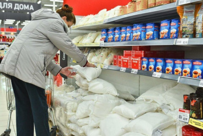 В Минпромторге объяснили причины ажиотажа вокруг сахара / ЯСИА   
