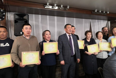 В Якутии 18 хозяйств получили сертификаты на строительство конебаз / ЯСИА   Республика Саха (Якутия)