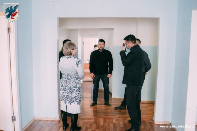 Евгений Григорьев осмотрел пункт временного размещения беженцев в Якутске / ЯСИА Якутск Якутск Республика Саха (Якутия)