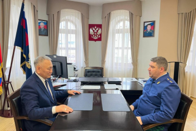 Сенатор Сахамин Афанасьев встретился с прокурором Якутии / ЯСИА   