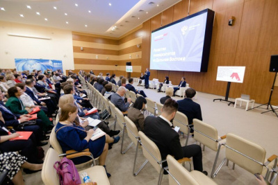 Вузам Дальнего Востока помогают участвовать в новой программе развития науки и образования / ЯСИА   