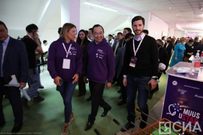 Фоторепортаж: Айсен Николаев принял участие в фестивале "Muus uSTAR" / ЯСИА   