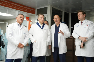 Министр здравоохранения РФ Михаил Мурашко отметил инновационные решения Сбера в ИОДКБ / ЯСИА   