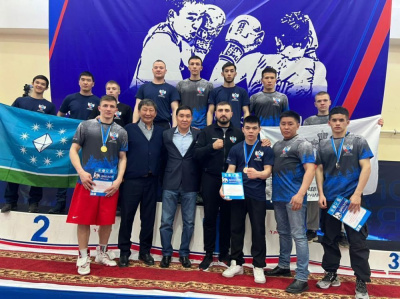 Пять мирнинских боксеров завоевали путевки на VIII Спортивные игры народов Республики Саха (Якутия) /   Мирнинский Республика Саха (Якутия)