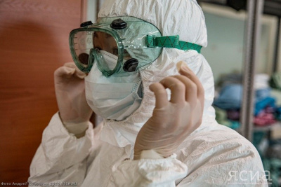 Свыше 4 млрд рублей дополнительно направят на доплаты медикам, работающим с коронавирусом / ЯСИА   