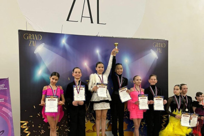 Танцевальная пара из Якутска выиграла турнир «Гранд Зал-2022» / ЯСИА Якутск Якутск Республика Саха (Якутия)