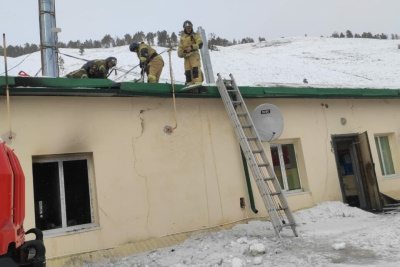 В Якутске во время пожара в производственном цехе пострадал мужчина / ЯСИА Якутск Якутск Республика Саха (Якутия)