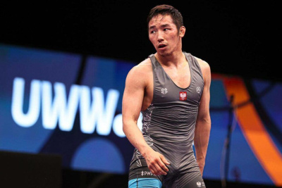 Эдуард Григорьев сразится за бронзовую медаль чемпионата Европы по вольной борьбе / Дьулустаан Сергеев   