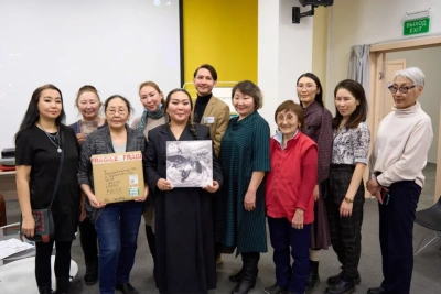 В Smart-библиотеке Якутска стартовал проект с винтажным названием – “VINIL-Story” / ЯСИА Якутск Якутск Республика Саха (Якутия)