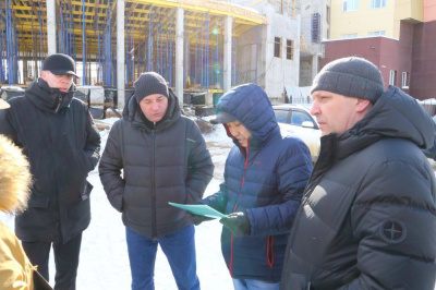 Социальным объектам - особое внимание /   Мирнинский Мирнинский