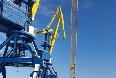 Ленское пароходство ведет ремонт крановой механизации в штатном режиме / ЯСИА  Ленский Республика Саха (Якутия)