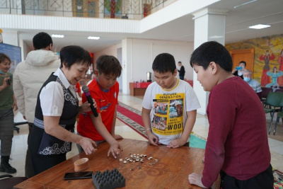 В Якутске прошел мастер-класс по традиционным играм для отцов и сыновей «Игры предков» / ЯСИА Якутск Якутск Республика Саха (Якутия)