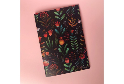 Тетрадь нелинованная Spring А5 24 л 90 г, золотое тиснение, бумага слоновая кость, сшивка