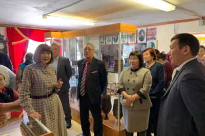 III Мальжагарская школа Хангаласского улуса Якутии отметила 100-летний юбилей / ЯСИА  Хангаласский Республика Саха (Якутия)