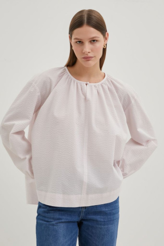 Блузка с округлым вырезом свободного силуэта