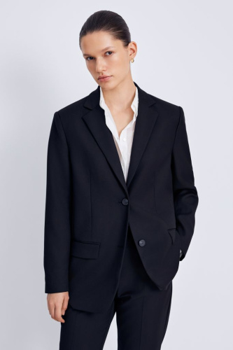 Однобортный жакет полуприлегающего силуэта