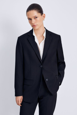 Однобортный жакет полуприлегающего силуэта