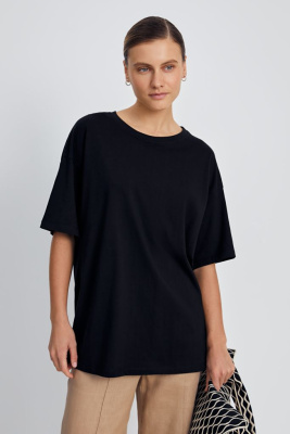 Футболка oversize силуэта